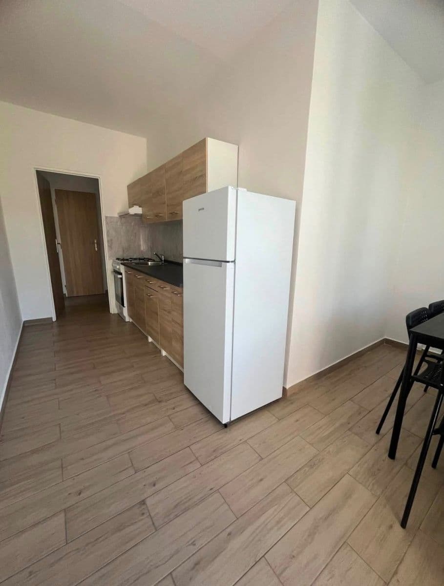 Prenájom bytu 2-izbový 56 m², Kamenná, Ústí nad Labem, Ústecký kraj Prenájom bytu 2-izbový 56 m², Kamenná, Ústí nad Labem, Ústecký kraj