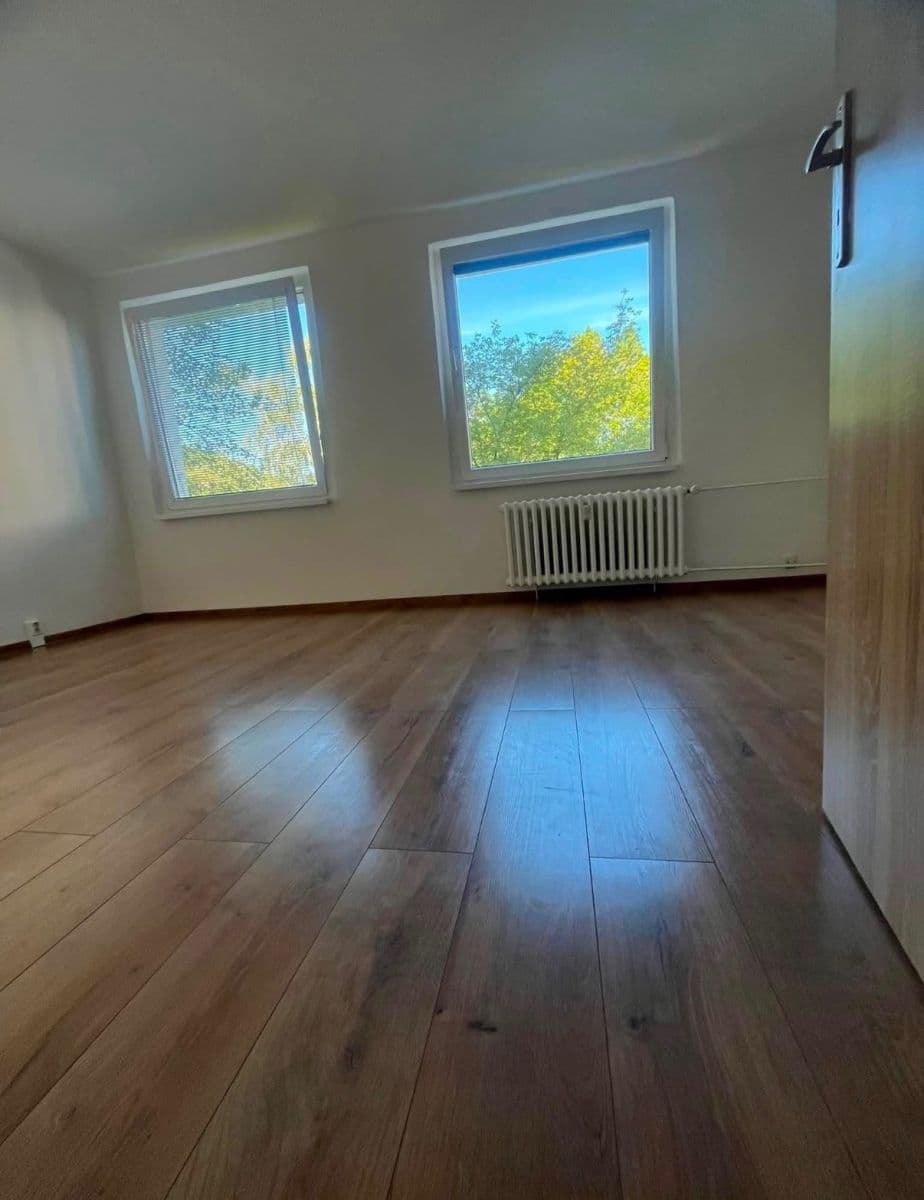 Prenájom bytu 2-izbový 56 m², Kamenná, Ústí nad Labem, Ústecký kraj Prenájom bytu 2-izbový 56 m², Kamenná, Ústí nad Labem, Ústecký kraj