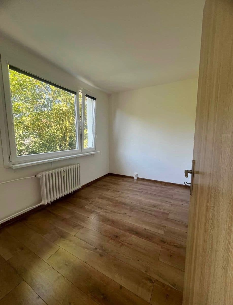 Prenájom bytu 2-izbový 56 m², Kamenná, Ústí nad Labem, Ústecký kraj Prenájom bytu 2-izbový 56 m², Kamenná, Ústí nad Labem, Ústecký kraj