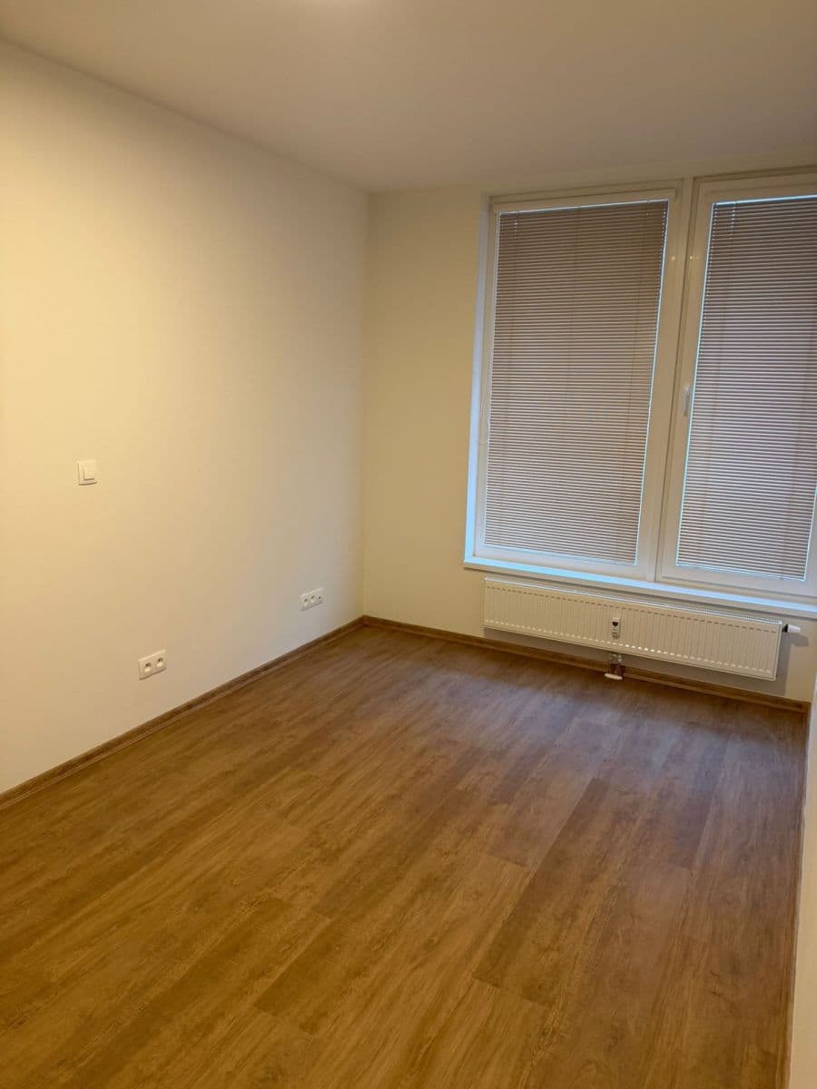 Prenájom bytu 1-izbový 36 m², Americká, Kladno, Středočeský kraj Prenájom bytu 1-izbový 36 m², Americká, Kladno, Středočeský kraj