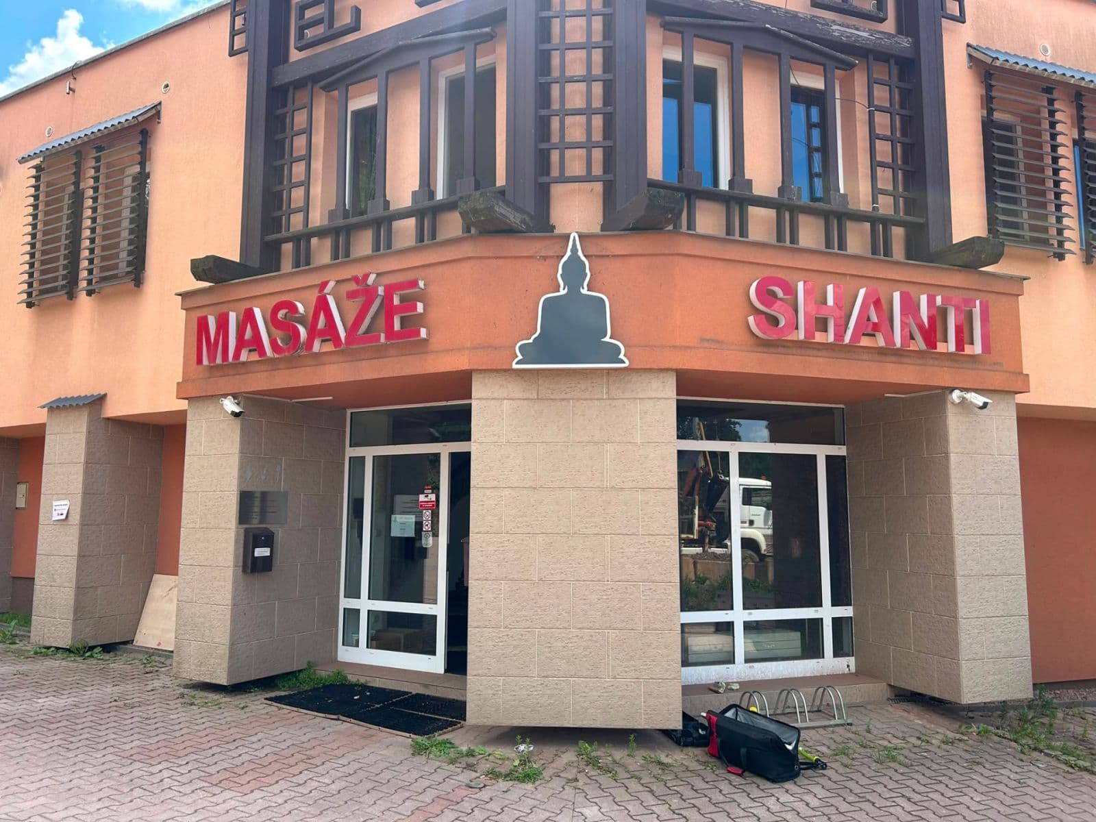 Prenájom nebytového priestoru 200 m², Náchodská, Dolní Radechová, Královéhradecký kraj Prenájom nebytového priestoru 200 m², Náchodská, Dolní Radechová, Královéhradecký kraj