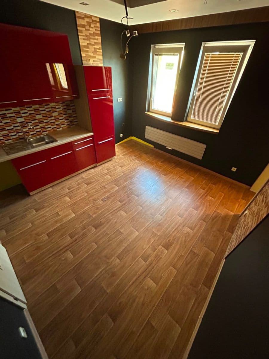 Prenájom nebytového priestoru 200 m², Náchodská, Dolní Radechová, Královéhradecký kraj Prenájom nebytového priestoru 200 m², Náchodská, Dolní Radechová, Královéhradecký kraj