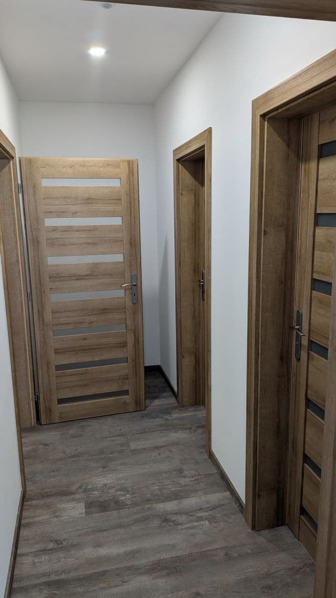 Prenájom bytu 3-izbový 85 m², Na Letné, Náchod, Královéhradecký kraj Prenájom bytu 3-izbový 85 m², Na Letné, Náchod, Královéhradecký kraj