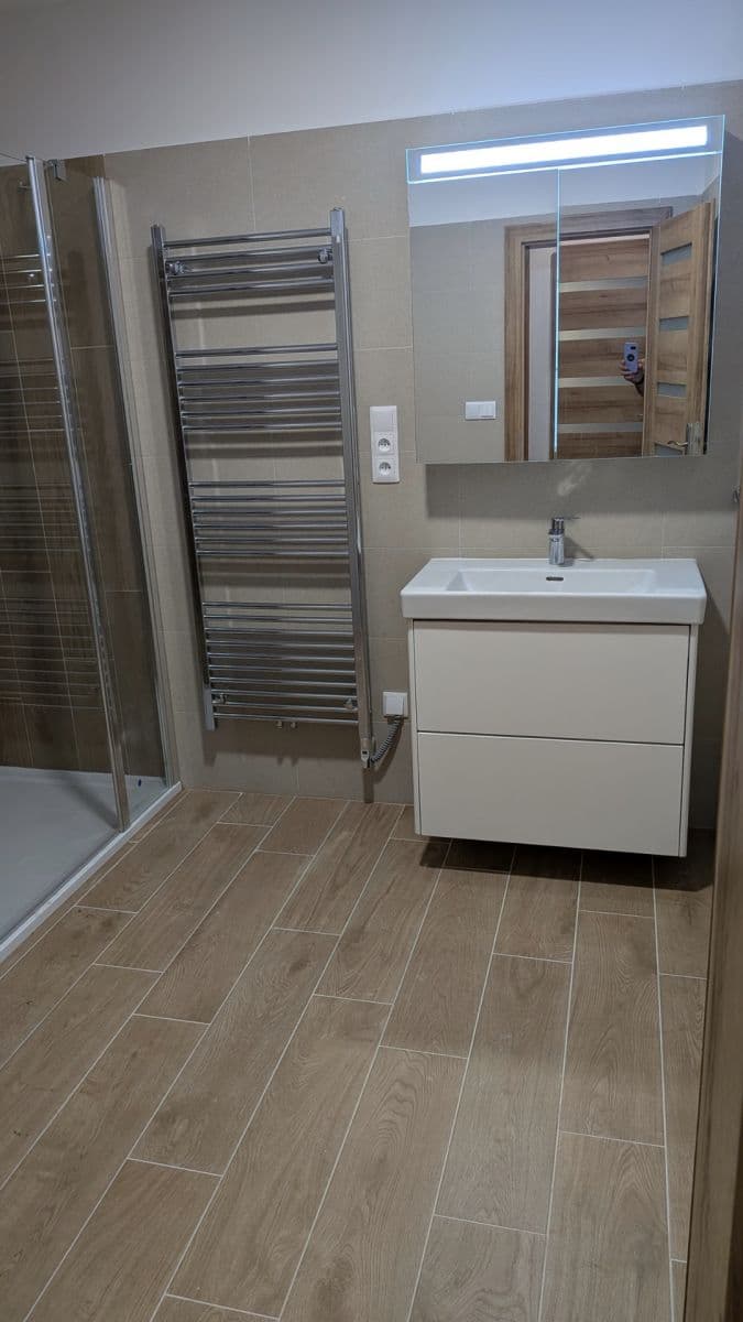 Prenájom bytu 3-izbový 85 m², Na Letné, Náchod, Královéhradecký kraj Prenájom bytu 3-izbový 85 m², Na Letné, Náchod, Královéhradecký kraj