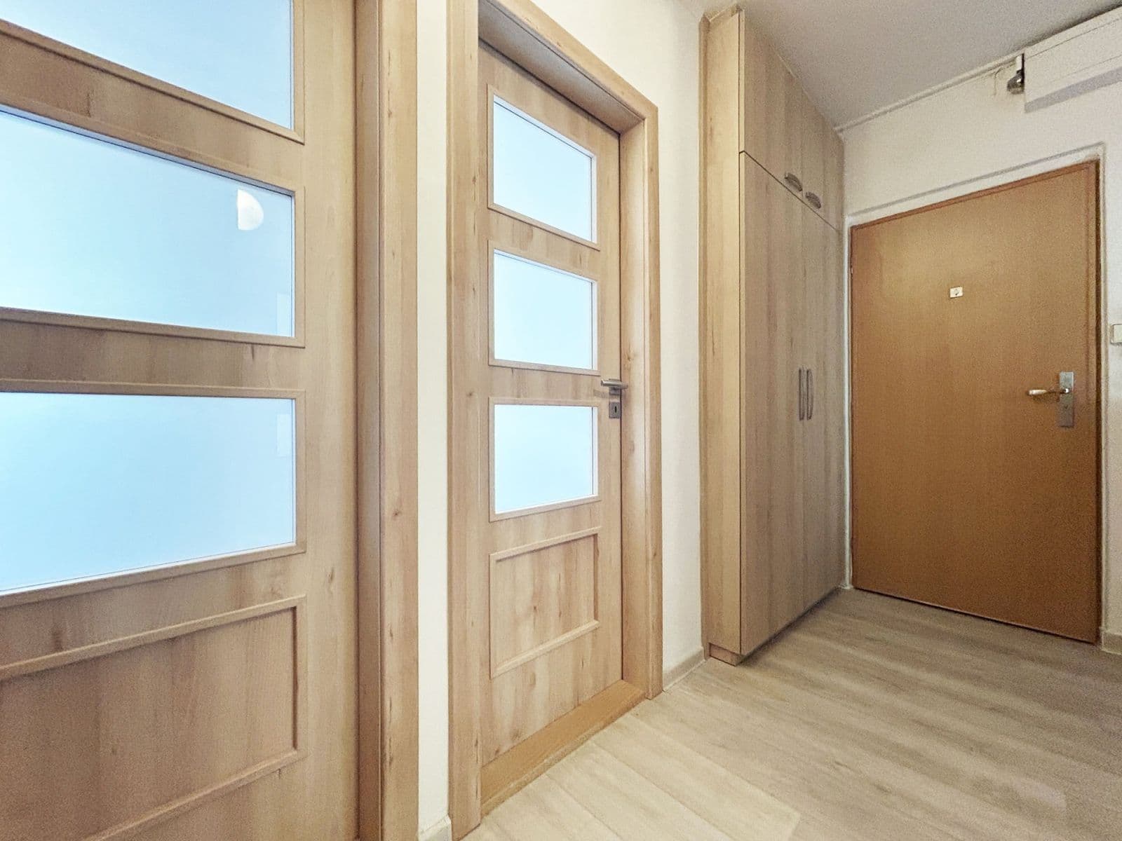 Prenájom bytu 3-izbový 56 m², Ostravská, Kladno, Středočeský kraj Prenájom bytu 3-izbový 56 m², Ostravská, Kladno, Středočeský kraj