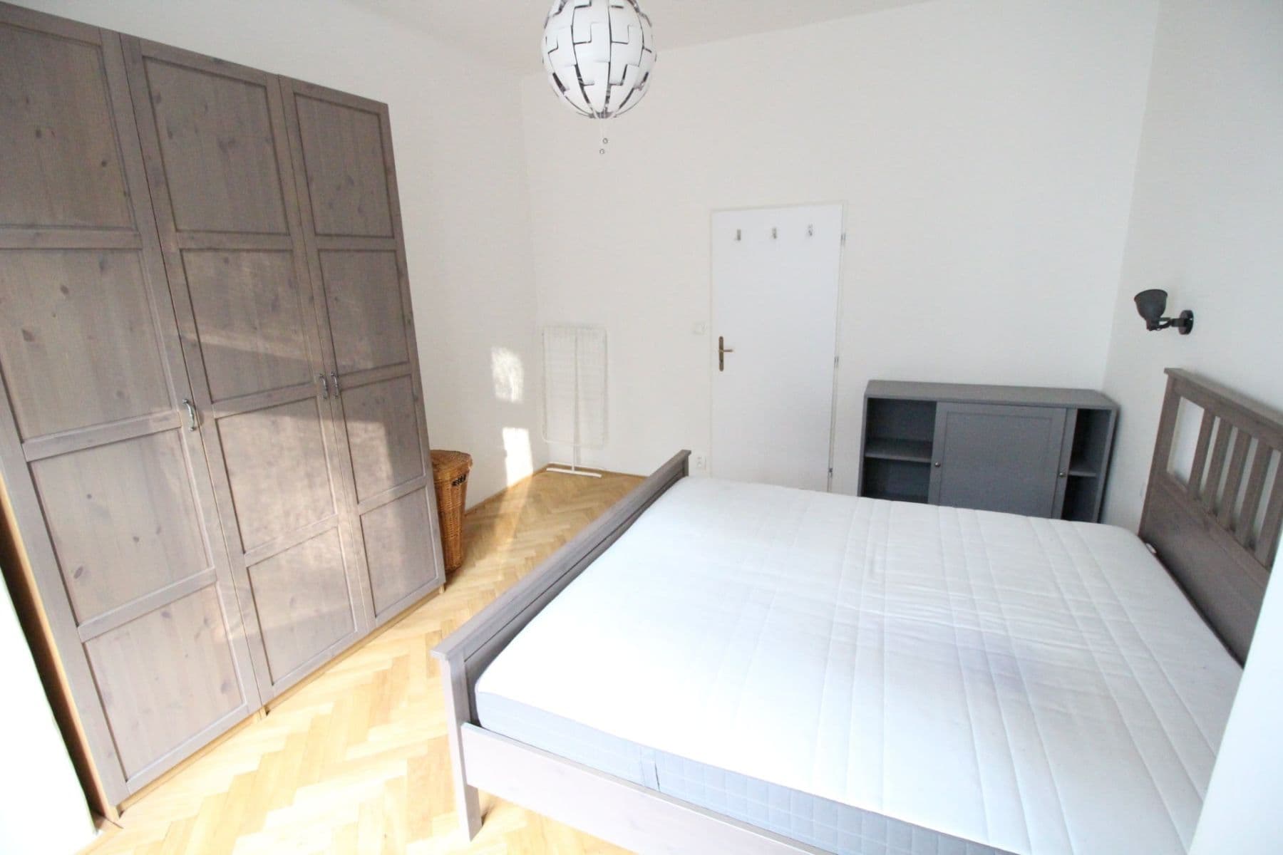 Prenájom bytu 4-izbový 98 m², Na Zámyšli, Praha, Praha Prenájom bytu 4-izbový 98 m², Na Zámyšli, Praha, Praha