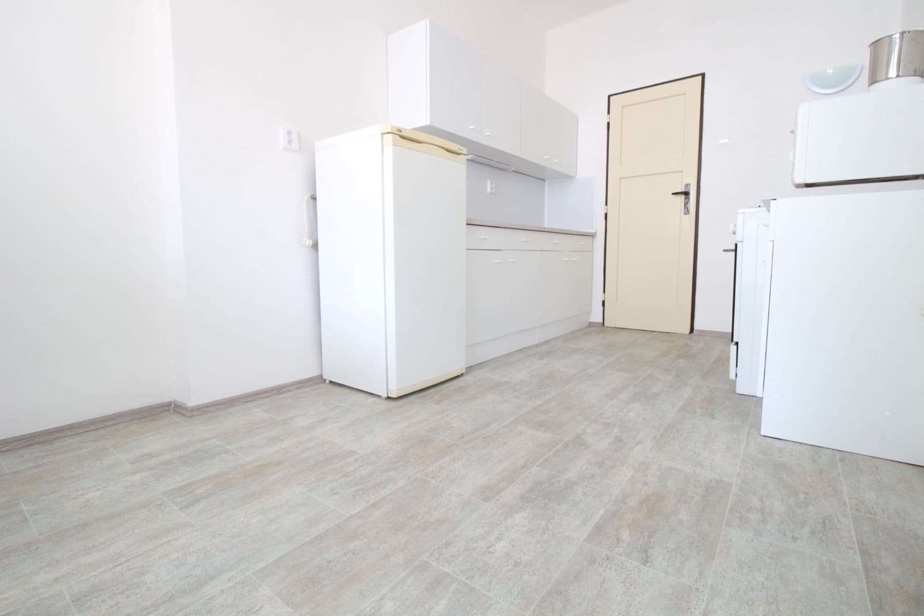 Prenájom bytu 2-izbový 50 m², Mládeže, Praha, Praha Prenájom bytu 2-izbový 50 m², Mládeže, Praha, Praha