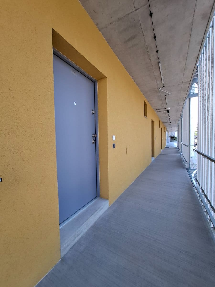 Prenájom bytu 1-izbový 32 m², Řepova, Brno, Jihomoravský kraj Prenájom bytu 1-izbový 32 m², Řepova, Brno, Jihomoravský kraj