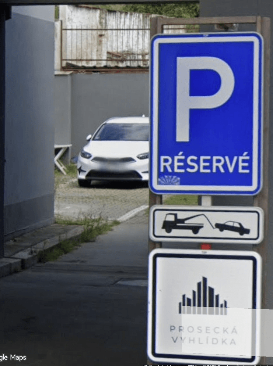 Prenájom garáže 12 m², Na Rozhraní, Praha, Praha Prenájom garáže 12 m², Na Rozhraní, Praha, Praha