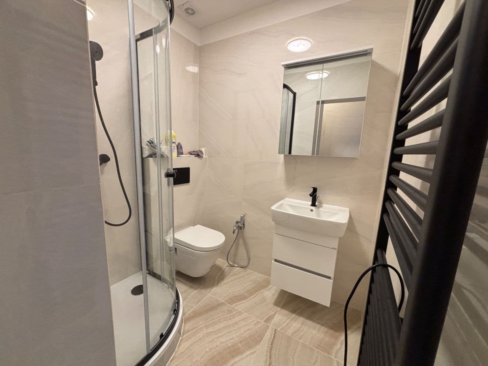 Prenájom bytu 1-izbový 38 m², Táborská, Brno, Jihomoravský kraj Prenájom bytu 1-izbový 38 m², Táborská, Brno, Jihomoravský kraj