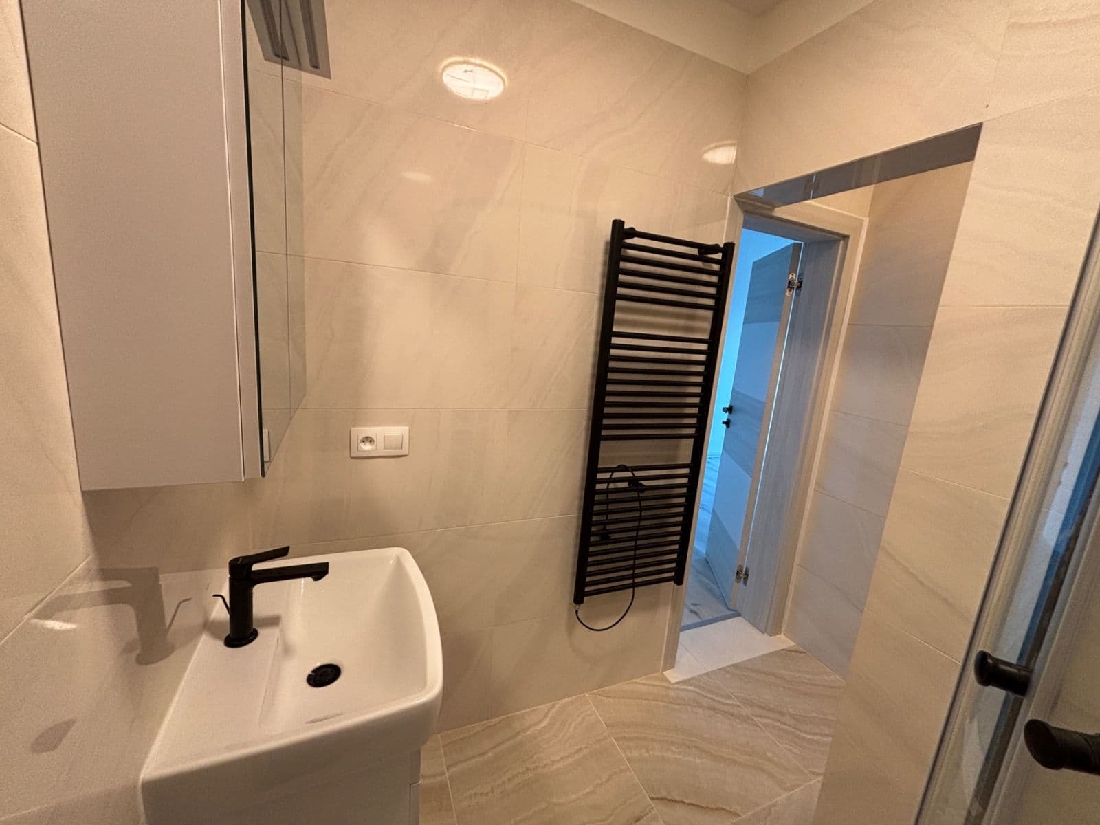 Prenájom bytu 1-izbový 38 m², Táborská, Brno, Jihomoravský kraj Prenájom bytu 1-izbový 38 m², Táborská, Brno, Jihomoravský kraj