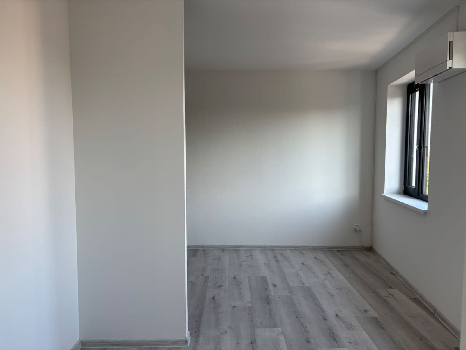 Prenájom bytu 1-izbový 38 m², Táborská, Brno, Jihomoravský kraj Prenájom bytu 1-izbový 38 m², Táborská, Brno, Jihomoravský kraj