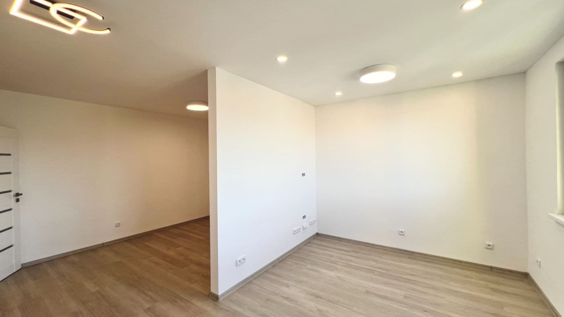Prenájom bytu 2-izbový 39 m², Bezová, Liberec, Liberecký kraj Prenájom bytu 2-izbový 39 m², Bezová, Liberec, Liberecký kraj