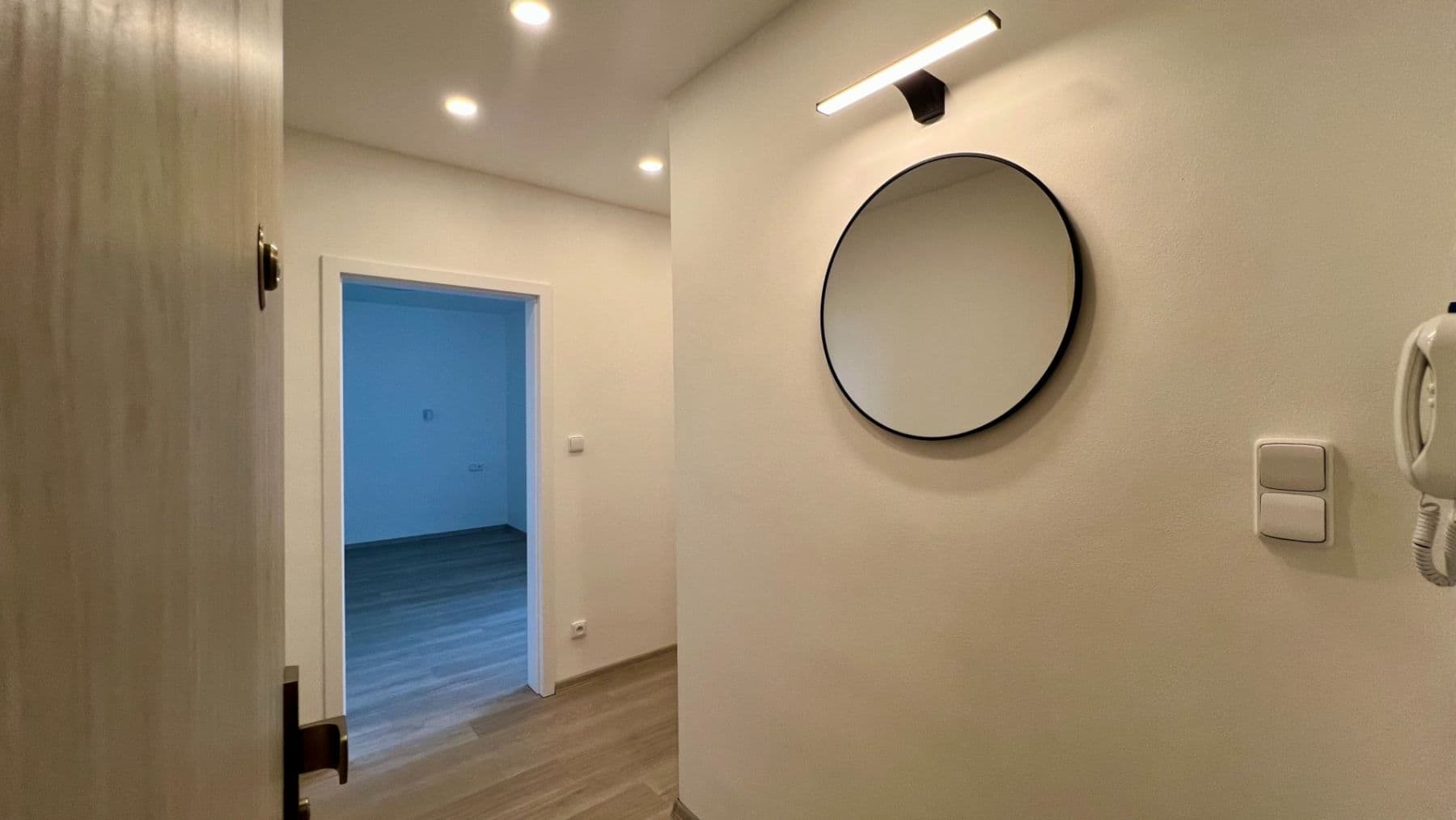 Prenájom bytu 2-izbový 39 m², Bezová, Liberec, Liberecký kraj Prenájom bytu 2-izbový 39 m², Bezová, Liberec, Liberecký kraj