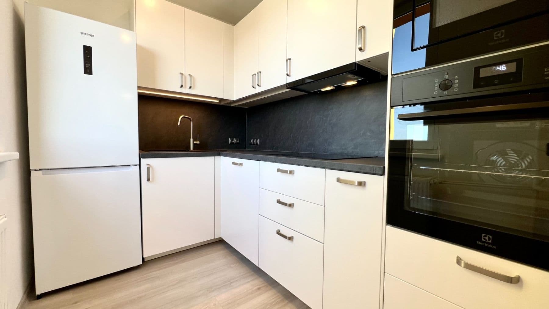 Prenájom bytu 2-izbový 39 m², Bezová, Liberec, Liberecký kraj Prenájom bytu 2-izbový 39 m², Bezová, Liberec, Liberecký kraj