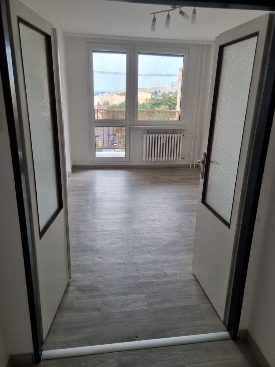 Prenájom bytu 3-izbový 63 m², Hněvkovského, Praha, Praha Prenájom bytu 3-izbový 63 m², Hněvkovského, Praha, Praha