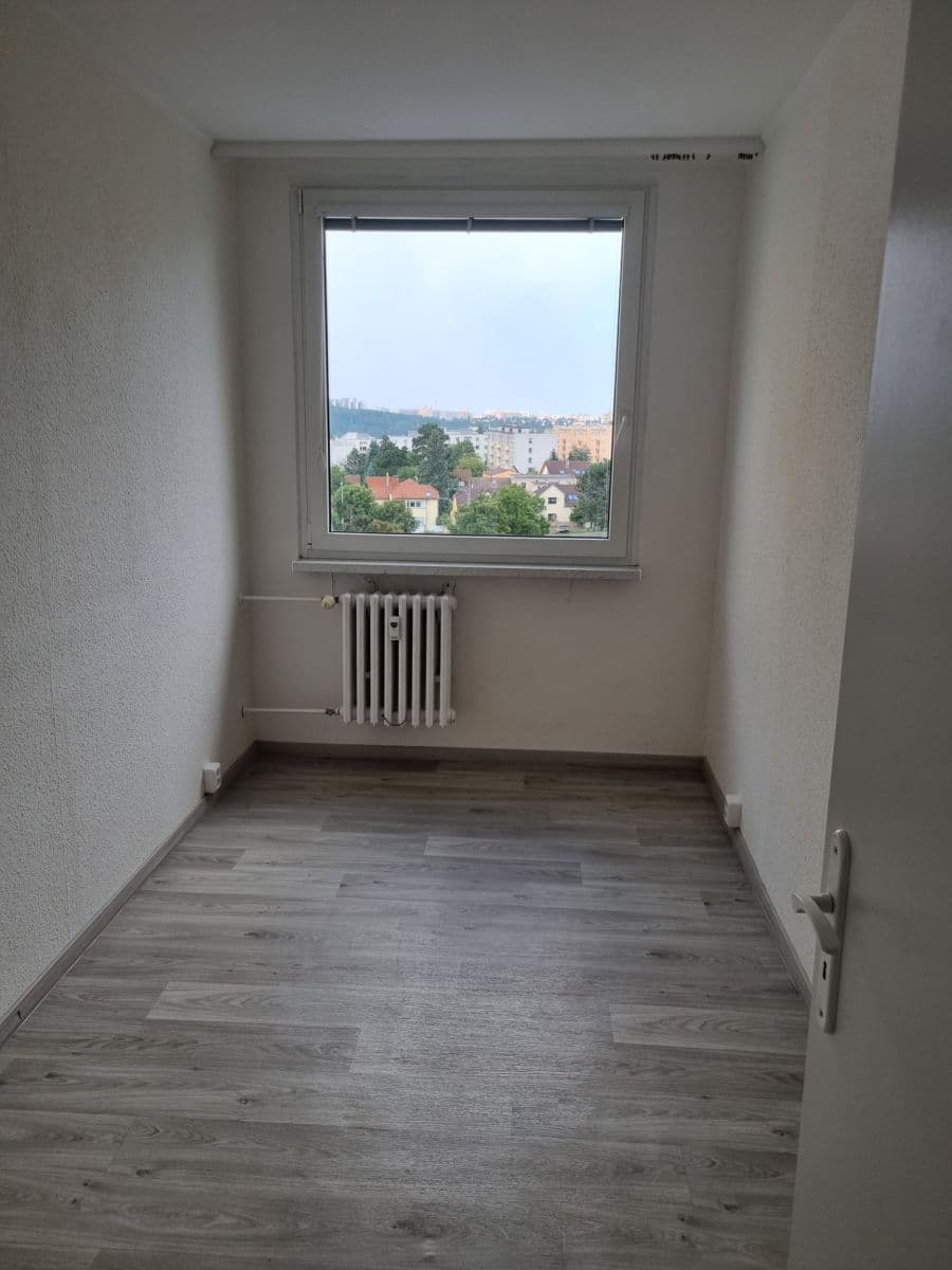 Prenájom bytu 3-izbový 63 m², Hněvkovského, Praha, Praha Prenájom bytu 3-izbový 63 m², Hněvkovského, Praha, Praha