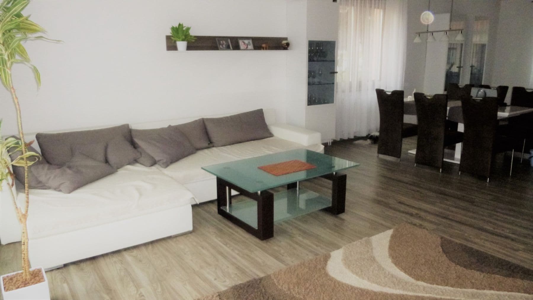 Prenájom domu 295 m², pozemok 425 m², Bosonožské náměstí, Brno, Jihomoravský kraj Prenájom domu 295 m², pozemok 425 m², Bosonožské náměstí, Brno, Jihomoravský kraj