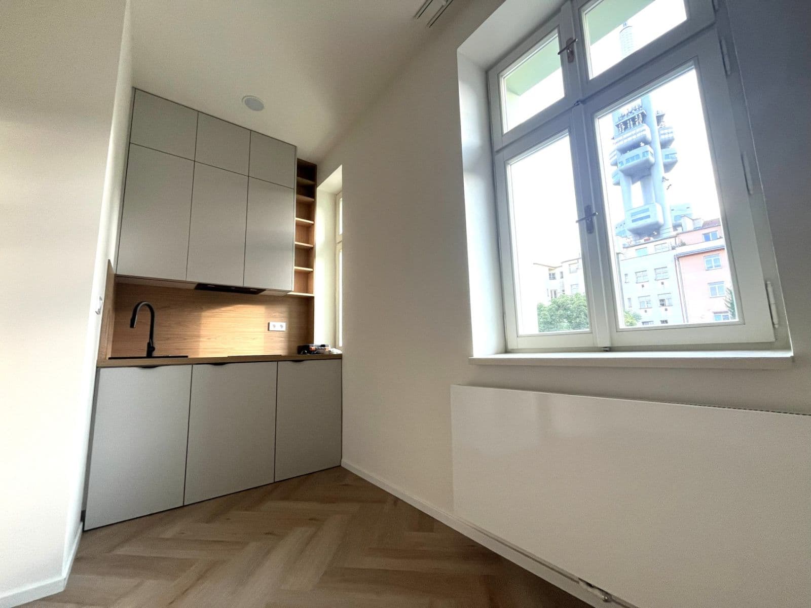 Prenájom bytu 1-izbový 18 m², Bořivojova, Praha, Praha Prenájom bytu 1-izbový 18 m², Bořivojova, Praha, Praha