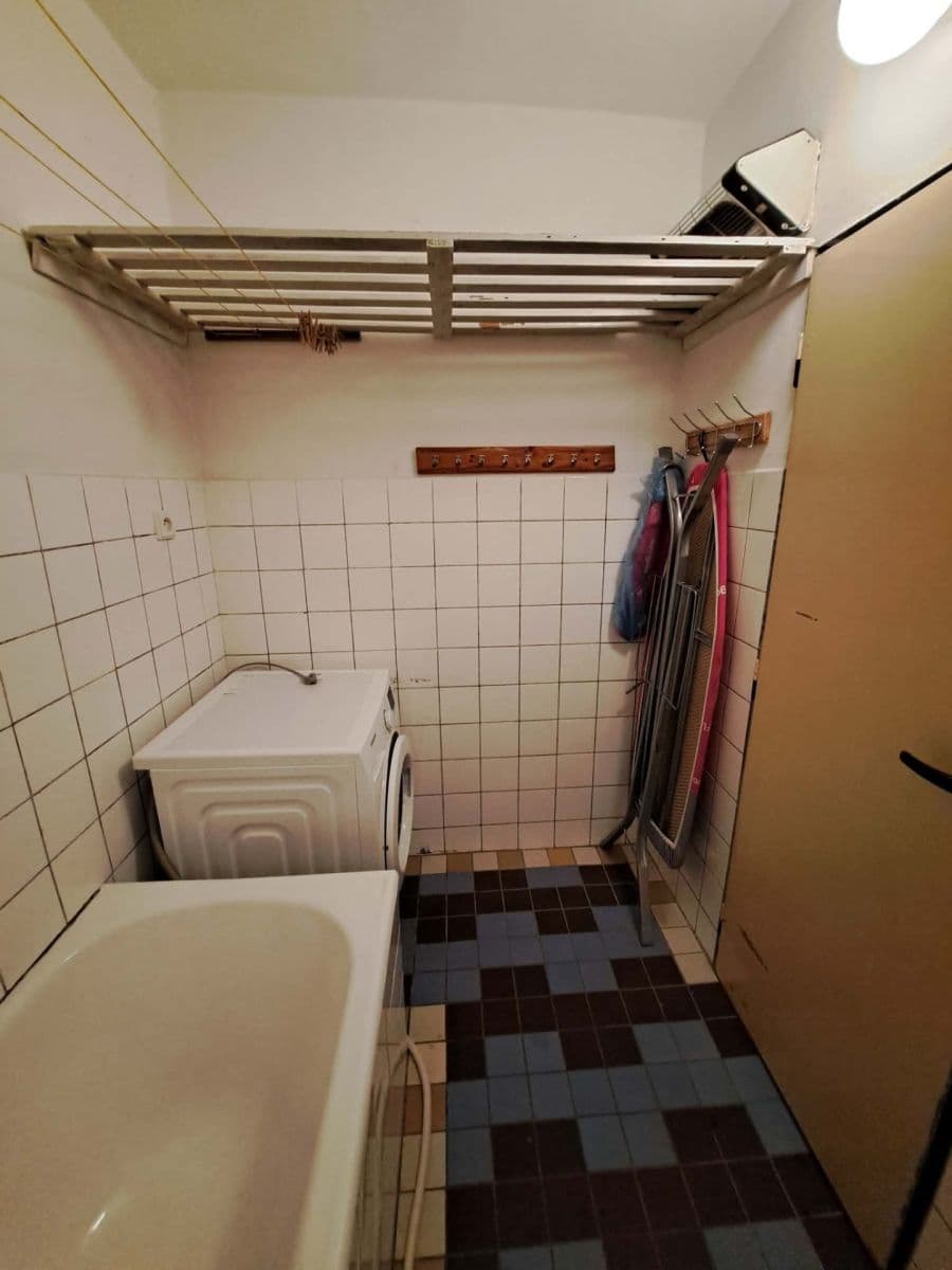 Prenájom bytu 3-izbový 96 m², Lipová alej, Písek, Jihočeský kraj Prenájom bytu 3-izbový 96 m², Lipová alej, Písek, Jihočeský kraj