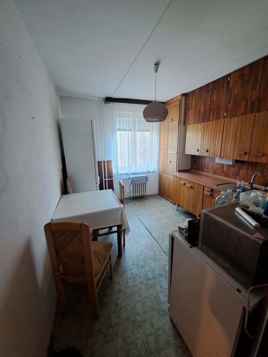 Prenájom bytu 3-izbový 96 m², Lipová alej, Písek, Jihočeský kraj Prenájom bytu 3-izbový 96 m², Lipová alej, Písek, Jihočeský kraj