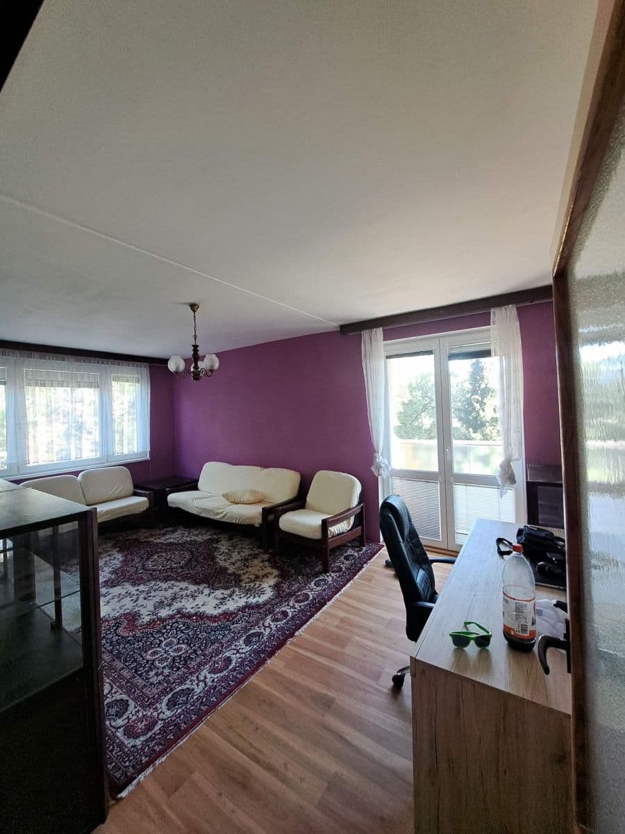 Prenájom bytu 3-izbový 96 m², Lipová alej, Písek, Jihočeský kraj Prenájom bytu 3-izbový 96 m², Lipová alej, Písek, Jihočeský kraj