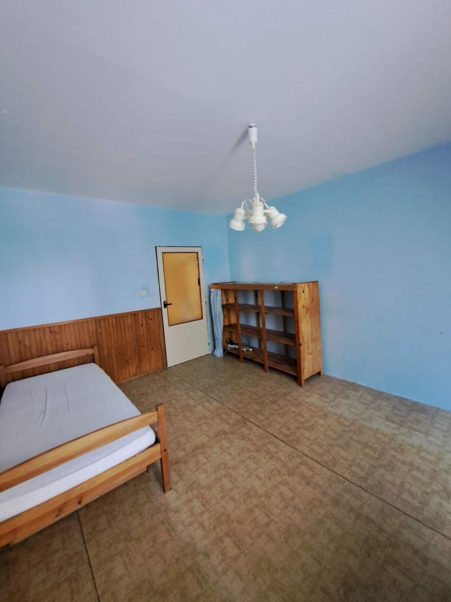 Prenájom bytu 3-izbový 96 m², Lipová alej, Písek, Jihočeský kraj Prenájom bytu 3-izbový 96 m², Lipová alej, Písek, Jihočeský kraj