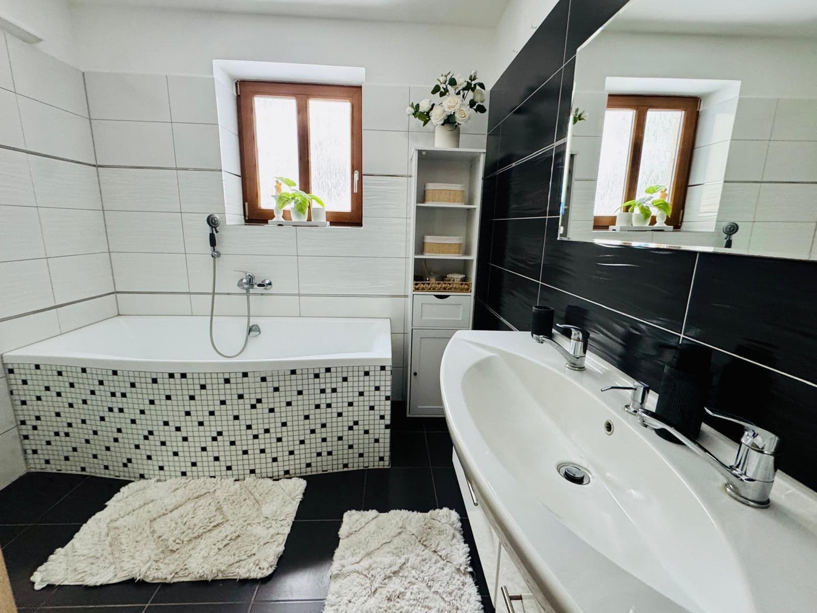 Prenájom domu 200 m², pozemok 1.000 m², Tři Sekery, Karlovarský kraj Prenájom domu 200 m², pozemok 1.000 m², Tři Sekery, Karlovarský kraj