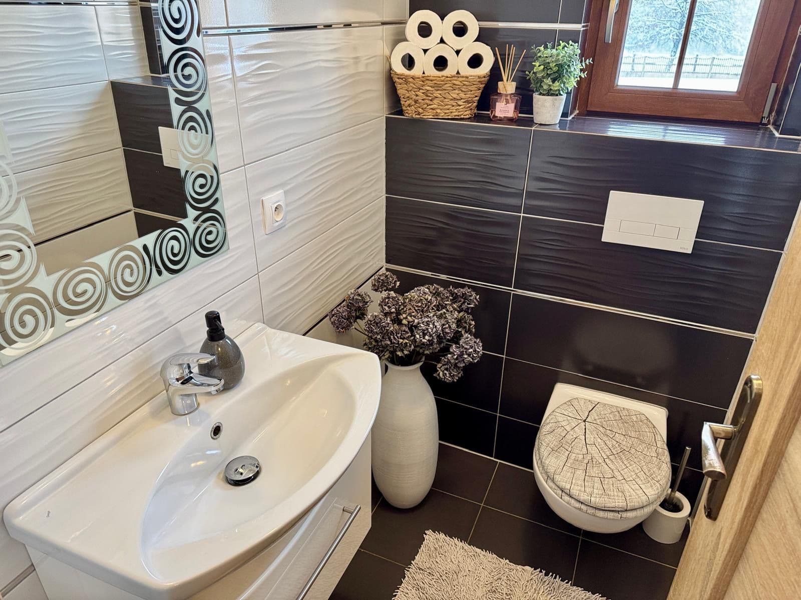 Prenájom domu 200 m², pozemok 1.000 m², Tři Sekery, Karlovarský kraj Prenájom domu 200 m², pozemok 1.000 m², Tři Sekery, Karlovarský kraj