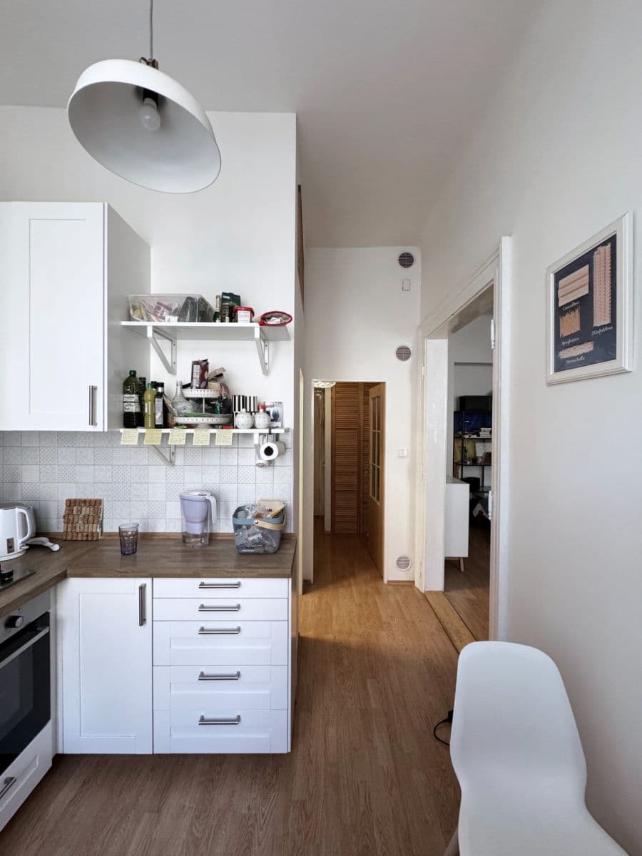 Prenájom bytu 1-izbový 34 m², Vrázova, Praha, Praha Prenájom bytu 1-izbový 34 m², Vrázova, Praha, Praha