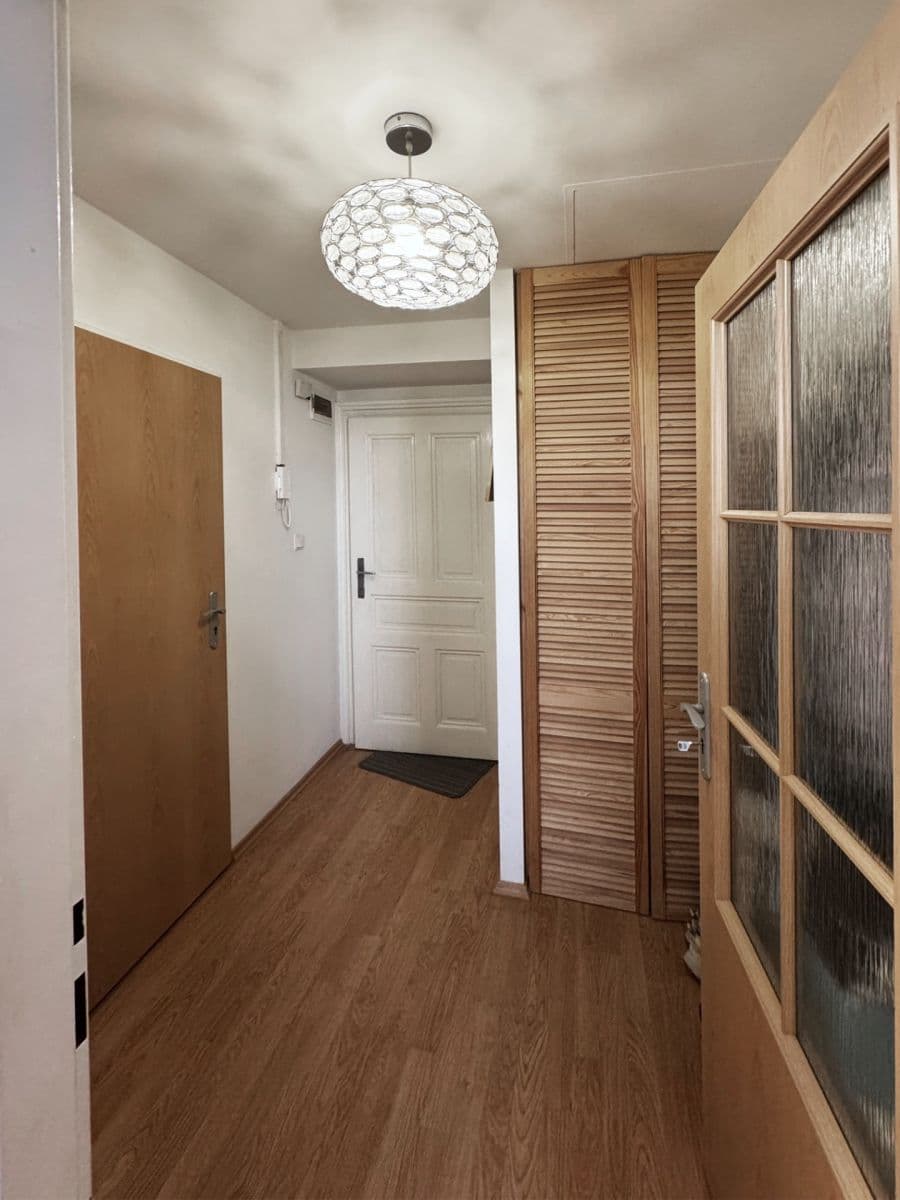 Prenájom bytu 1-izbový 34 m², Vrázova, Praha, Praha Prenájom bytu 1-izbový 34 m², Vrázova, Praha, Praha
