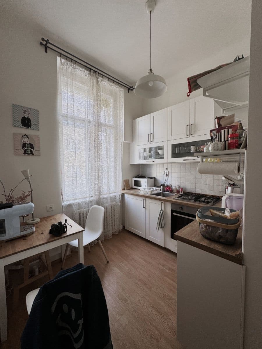 Prenájom bytu 1-izbový 34 m², Vrázova, Praha, Praha Prenájom bytu 1-izbový 34 m², Vrázova, Praha, Praha