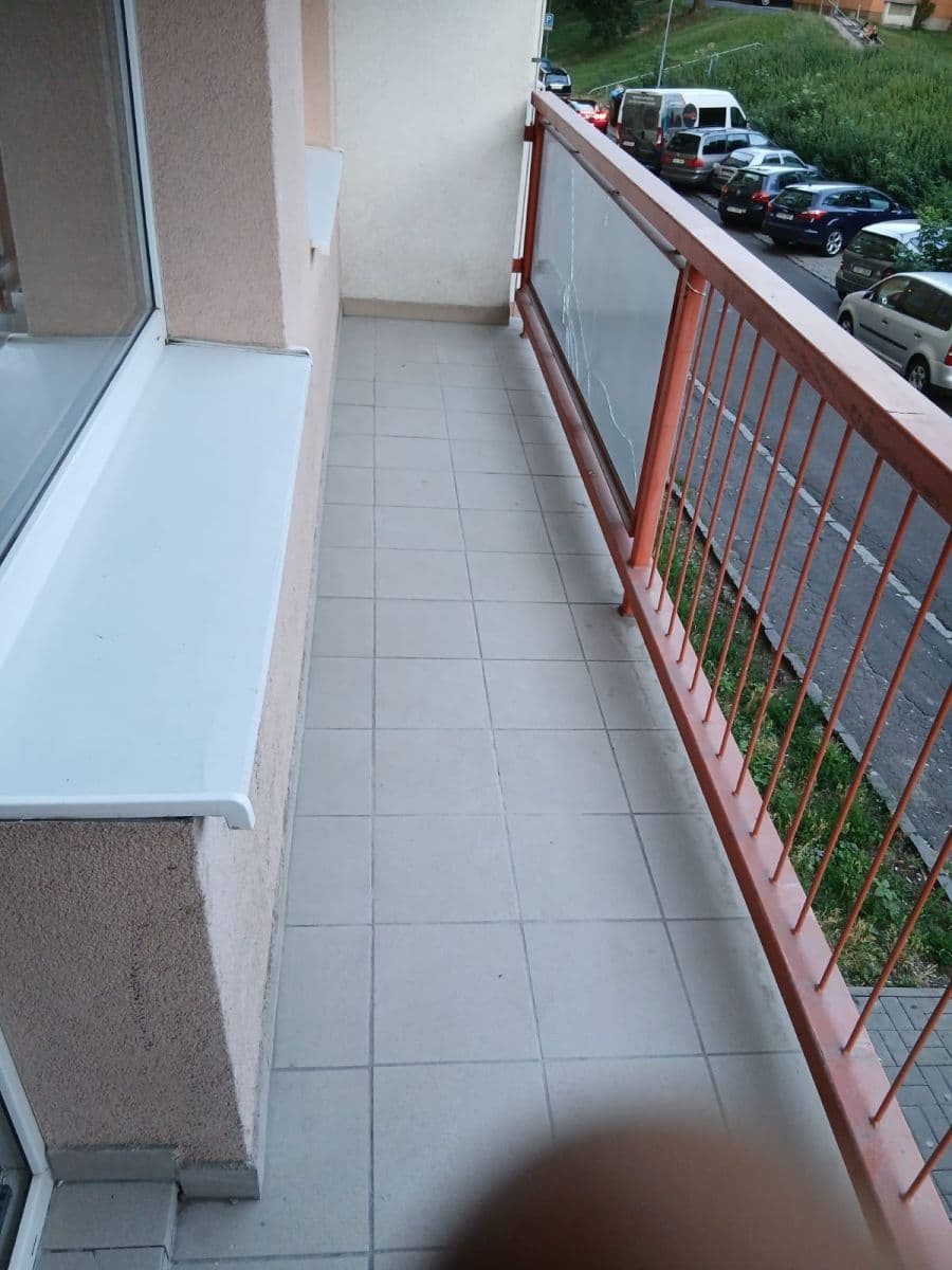 Prenájom bytu 3-izbový 55 m², K. H. Borovského, Most, Ústecký kraj Prenájom bytu 3-izbový 55 m², K. H. Borovského, Most, Ústecký kraj