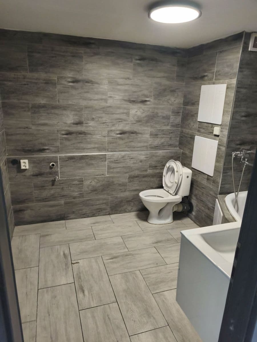 Prenájom bytu 3-izbový 55 m², K. H. Borovského, Most, Ústecký kraj Prenájom bytu 3-izbový 55 m², K. H. Borovského, Most, Ústecký kraj
