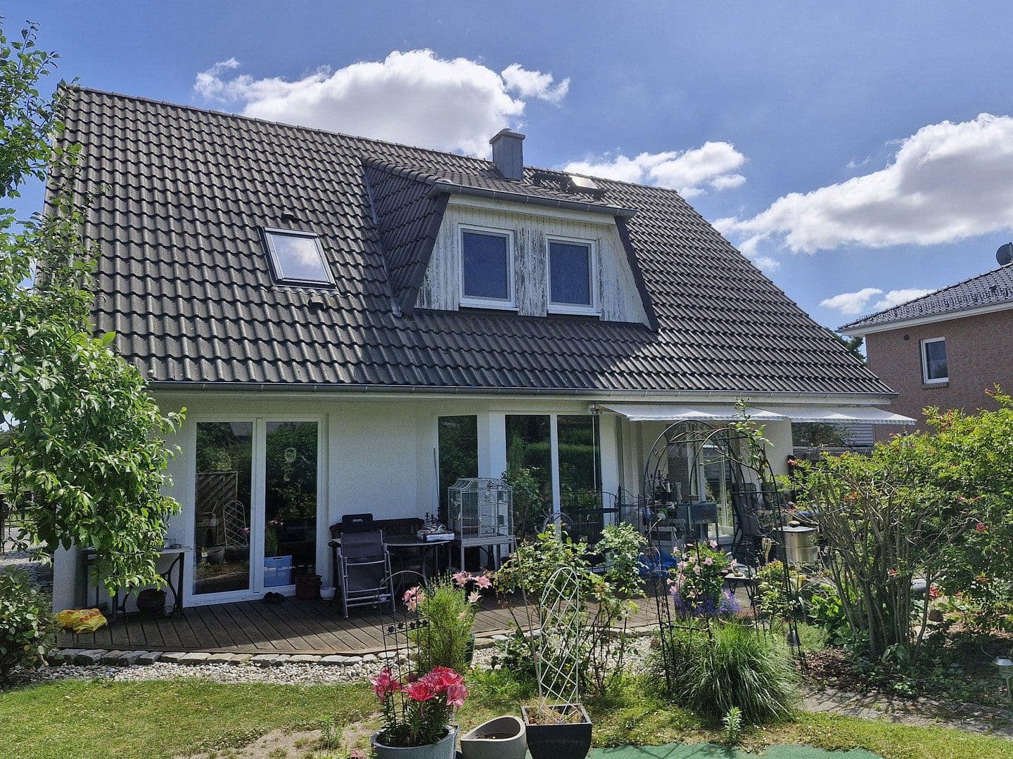 Predaj domu 156 m², pozemok 1.113 m², Fredersdorf-Vogelsdorf, Brandenbursko Predaj domu 156 m², pozemok 1.113 m², Fredersdorf-Vogelsdorf, Brandenbursko