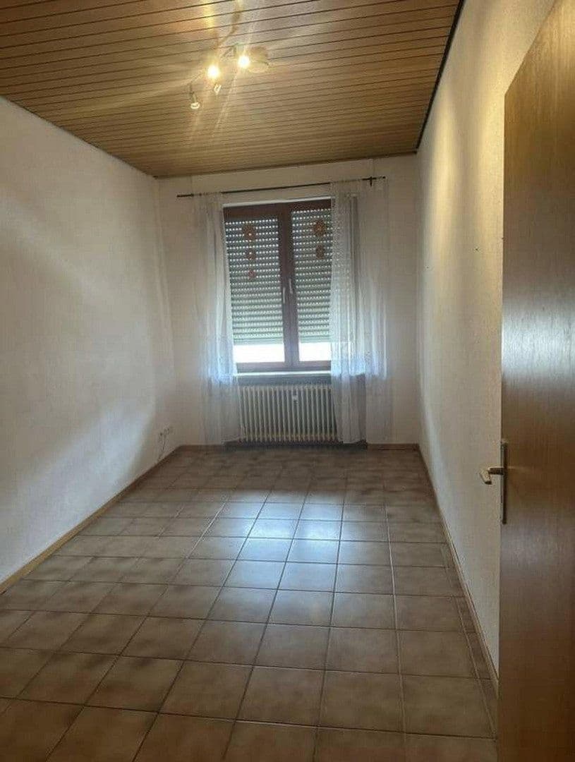Prenájom bytu 4-izbový 103 m², Neuwied, Porýnie-Falcko Prenájom bytu 4-izbový 103 m², Neuwied, Porýnie-Falcko