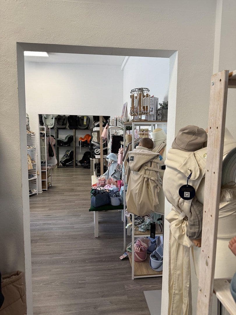 Prenájom kancelárie 150 m², Esslingerstr. 51, Altbach, Bádensko-Wurttembersko Prenájom kancelárie 150 m², Esslingerstr. 51, Altbach, Bádensko-Wurttembersko