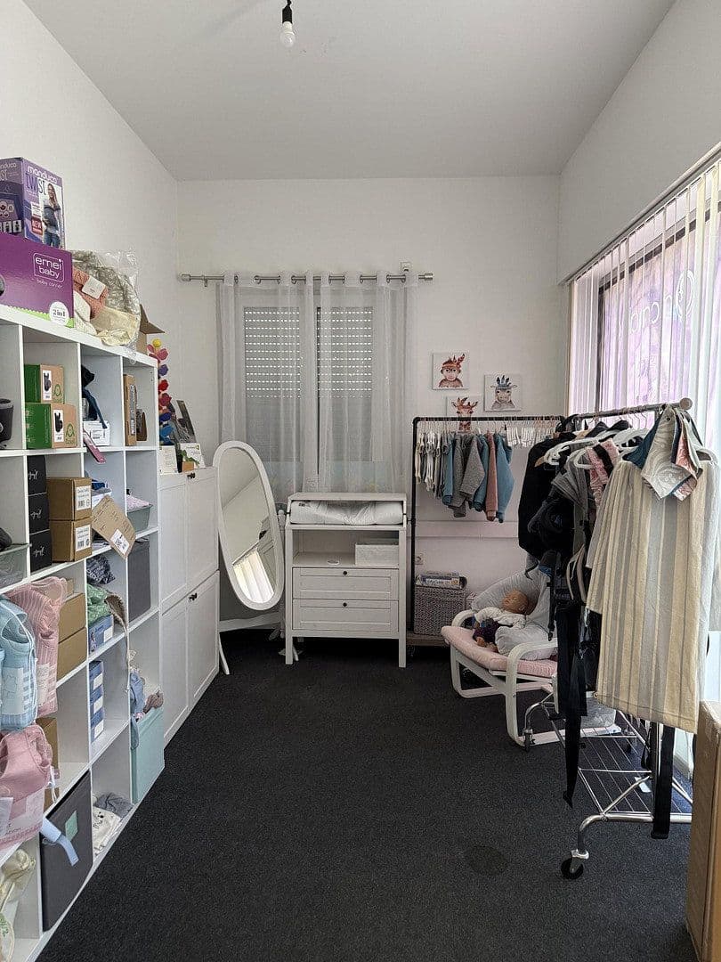 Prenájom kancelárie 150 m², Esslingerstr. 51, Altbach, Bádensko-Wurttembersko Prenájom kancelárie 150 m², Esslingerstr. 51, Altbach, Bádensko-Wurttembersko