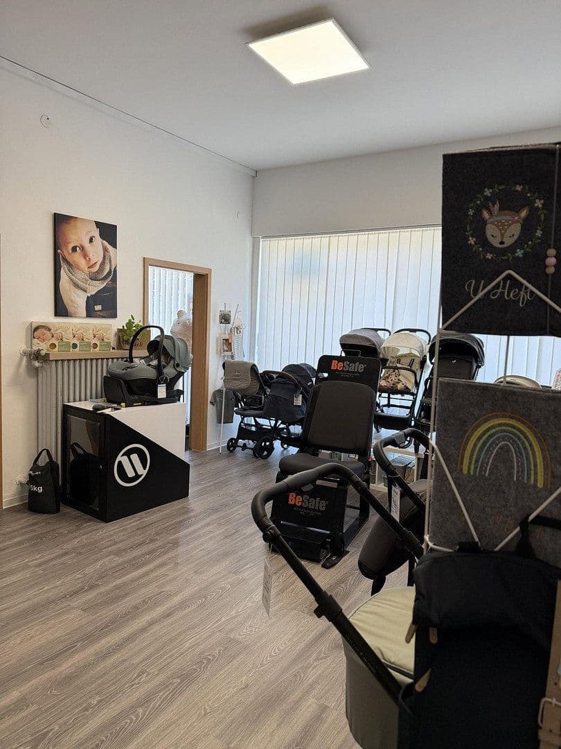 Prenájom kancelárie 150 m², Esslingerstr. 51, Altbach, Bádensko-Wurttembersko Prenájom kancelárie 150 m², Esslingerstr. 51, Altbach, Bádensko-Wurttembersko