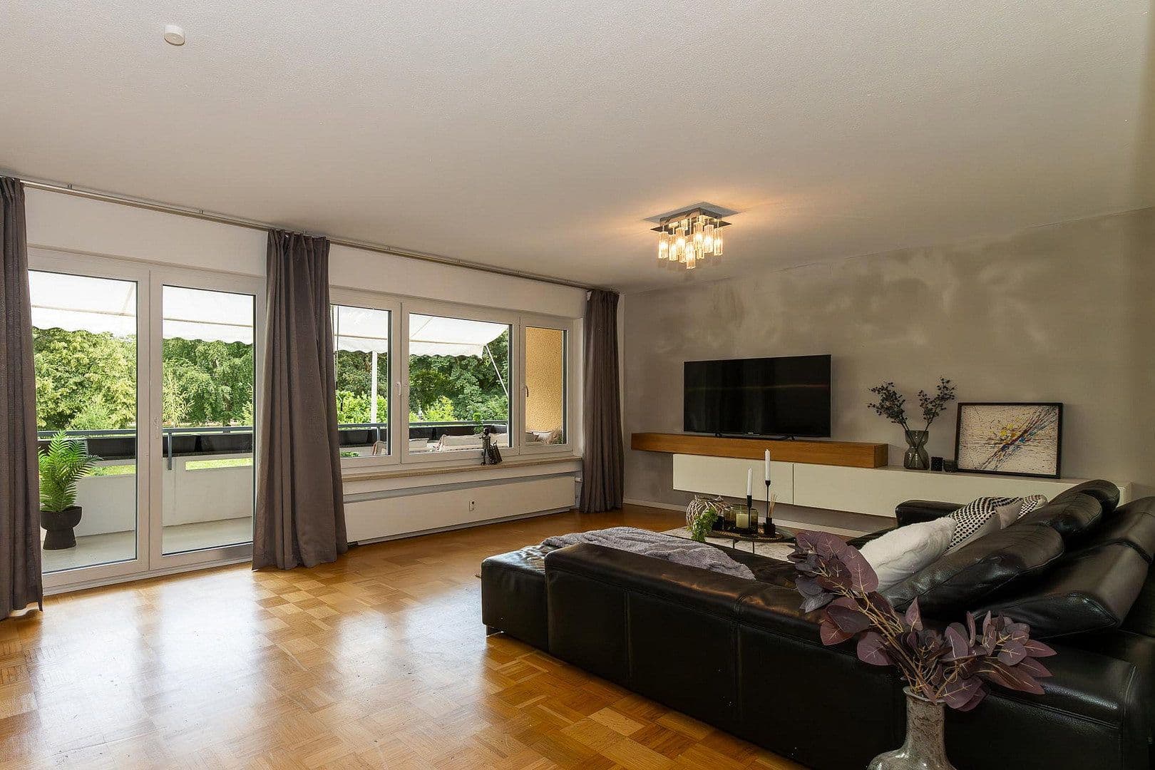 Predaj bytu 4-izbový 120 m², Friedensplatz 5, Heilbronn, Bádensko-Wurttembersko Predaj bytu 4-izbový 120 m², Friedensplatz 5, Heilbronn, Bádensko-Wurttembersko