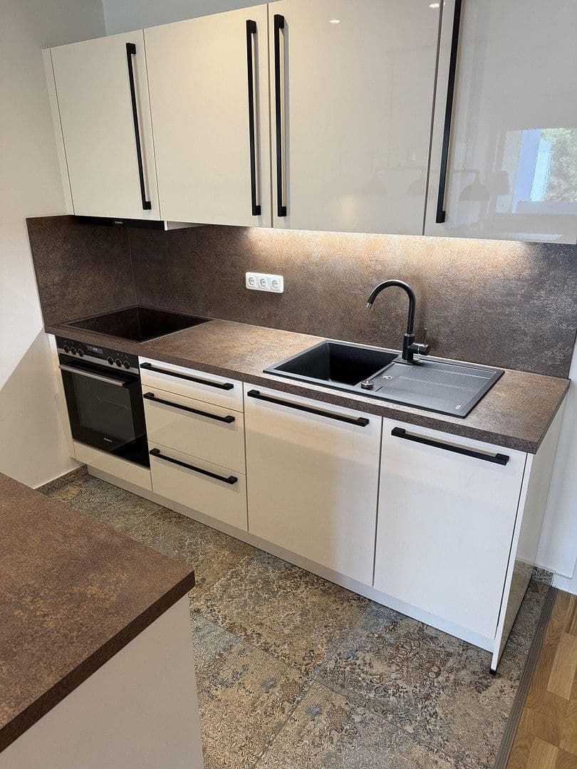 Predaj bytu 1-izbový 40 m², Frankfurt, Hesensko Predaj bytu 1-izbový 40 m², Frankfurt, Hesensko