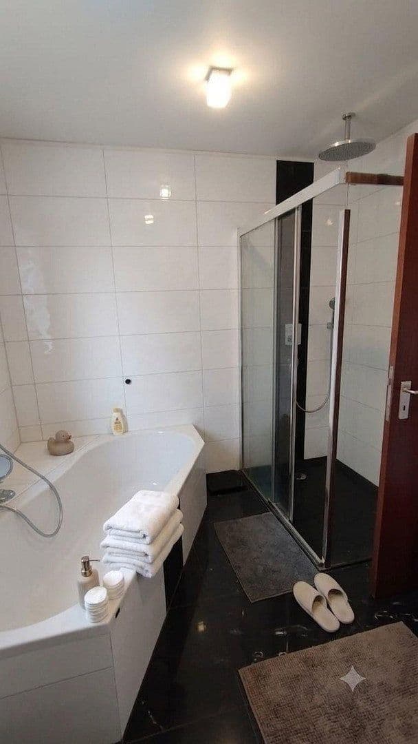 Predaj domu 355 m², pozemok 597 m², Lüdenscheid, Severné Porýnie - Westfálsko Predaj domu 355 m², pozemok 597 m², Lüdenscheid, Severné Porýnie - Westfálsko