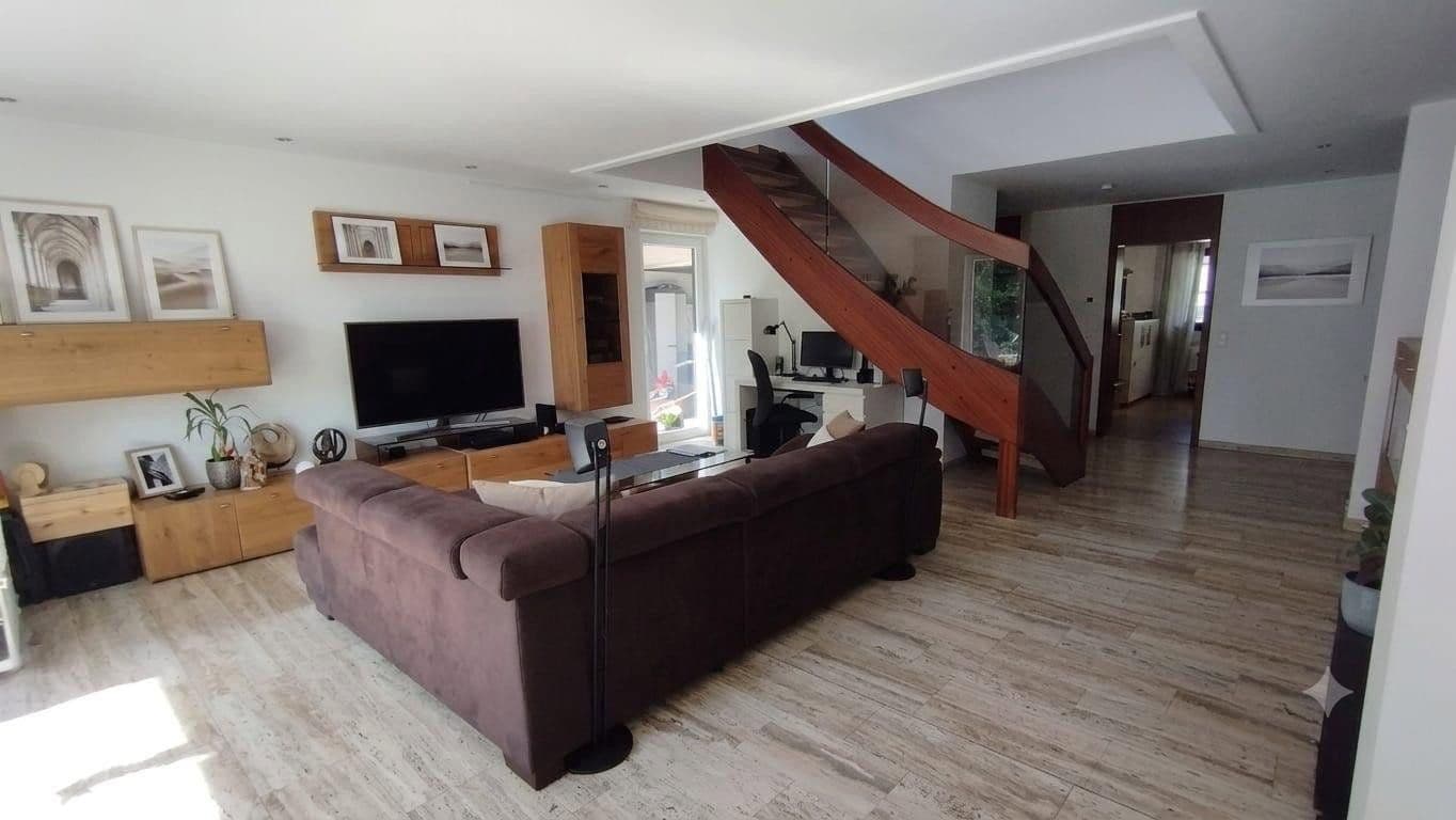 Predaj domu 355 m², pozemok 597 m², Lüdenscheid, Severné Porýnie - Westfálsko Predaj domu 355 m², pozemok 597 m², Lüdenscheid, Severné Porýnie - Westfálsko