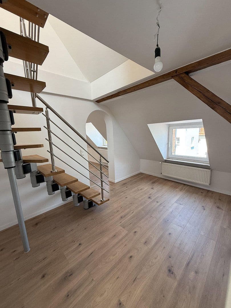 Prenájom bytu 5-izbový 147 m², Hermannstraße, Lauf an der Pegnitz, Bavorsko Prenájom bytu 5-izbový 147 m², Hermannstraße, Lauf an der Pegnitz, Bavorsko