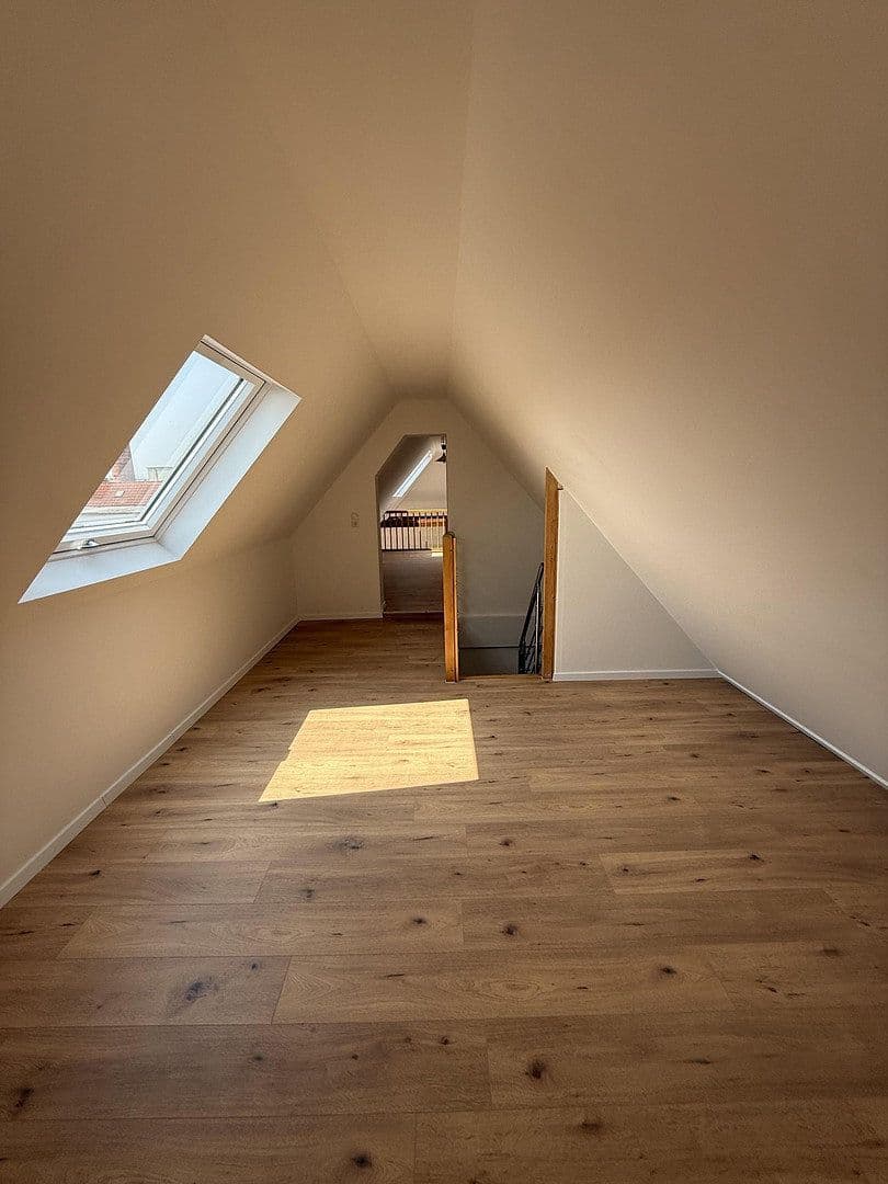 Prenájom bytu 5-izbový 147 m², Hermannstraße, Lauf an der Pegnitz, Bavorsko Prenájom bytu 5-izbový 147 m², Hermannstraße, Lauf an der Pegnitz, Bavorsko