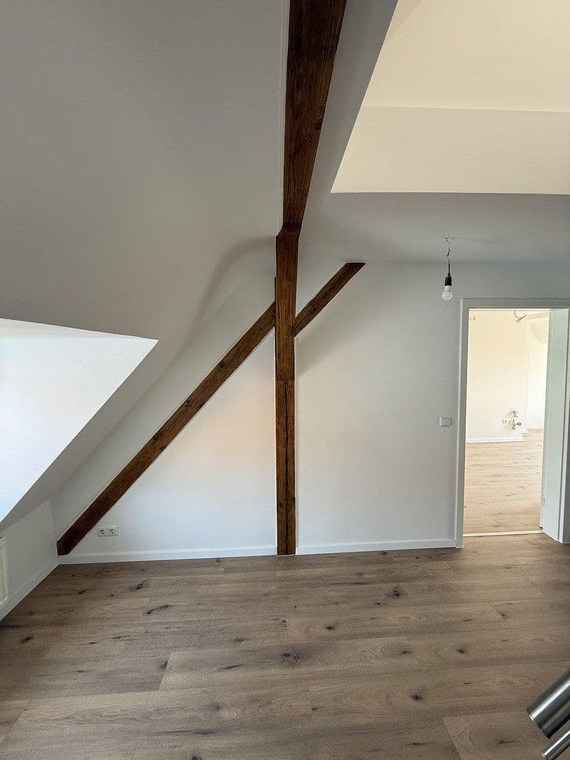 Prenájom bytu 5-izbový 147 m², Hermannstraße, Lauf an der Pegnitz, Bavorsko Prenájom bytu 5-izbový 147 m², Hermannstraße, Lauf an der Pegnitz, Bavorsko