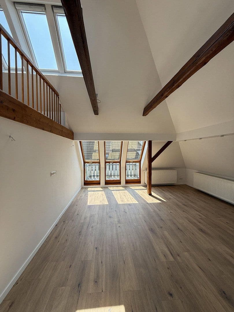 Prenájom bytu 5-izbový 147 m², Hermannstraße, Lauf an der Pegnitz, Bavorsko Prenájom bytu 5-izbový 147 m², Hermannstraße, Lauf an der Pegnitz, Bavorsko