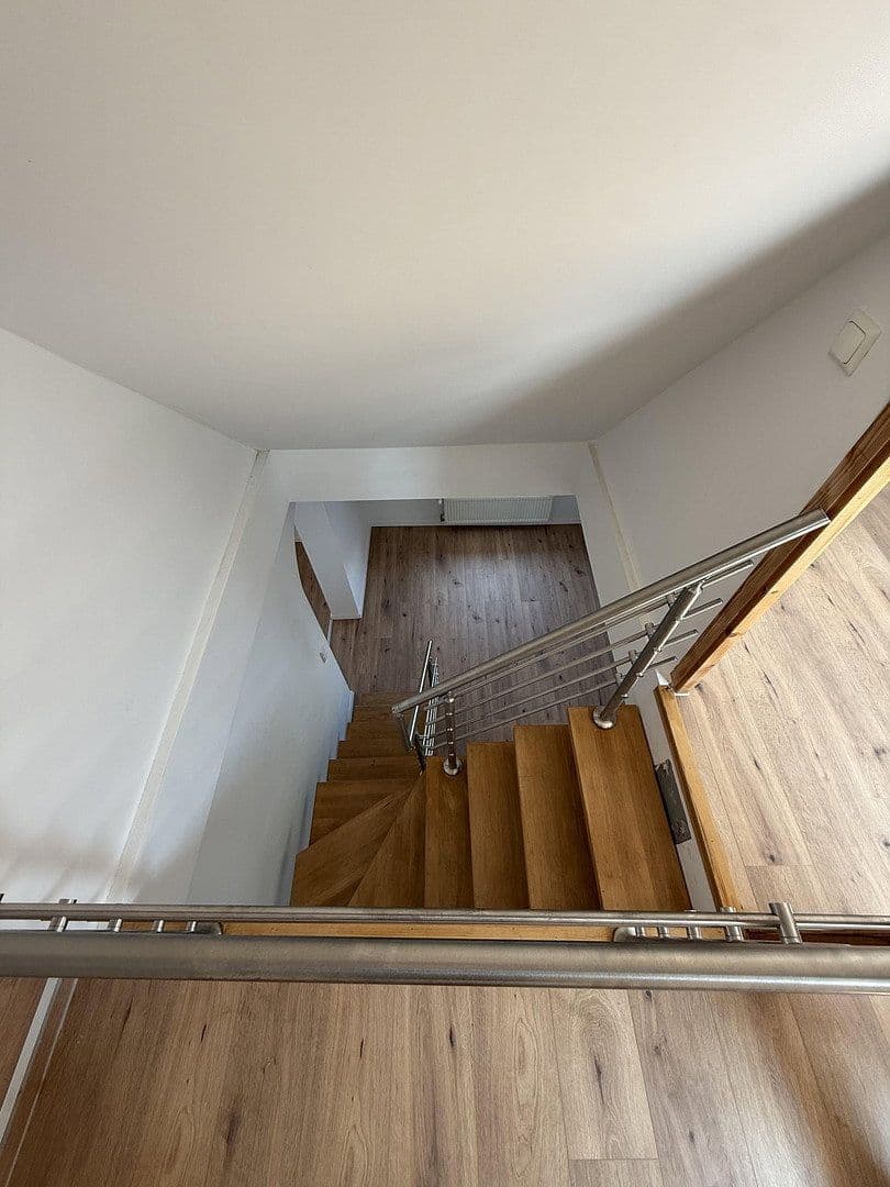 Prenájom bytu 5-izbový 147 m², Hermannstraße, Lauf an der Pegnitz, Bavorsko Prenájom bytu 5-izbový 147 m², Hermannstraße, Lauf an der Pegnitz, Bavorsko