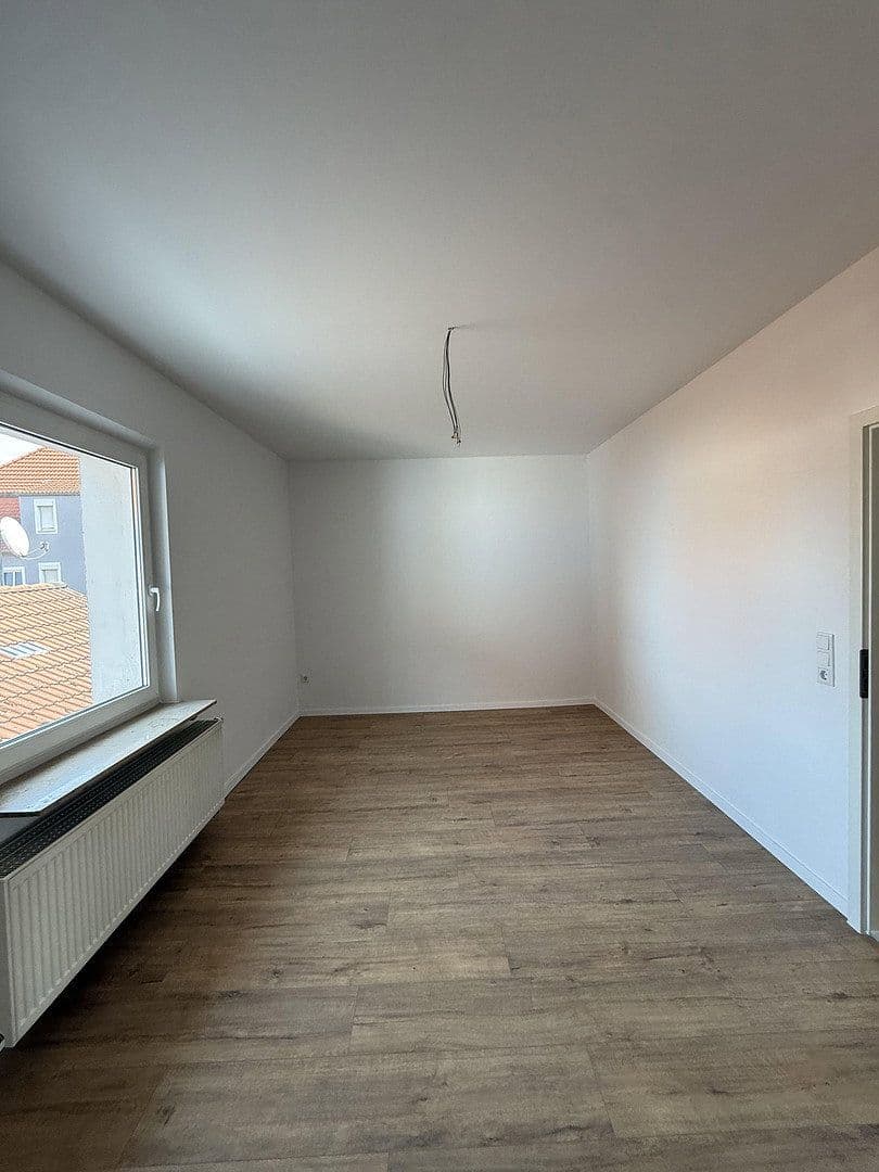 Prenájom bytu 3-izbový 89 m², Hermannstraße, Lauf an der Pegnitz, Bavorsko Prenájom bytu 3-izbový 89 m², Hermannstraße, Lauf an der Pegnitz, Bavorsko