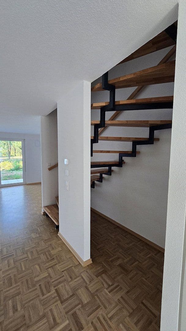 Prenájom domu 125 m², pozemok 168 m², Herbolzheimer Straße 26f, Herbolzheim, Bádensko-Wurttembersko Prenájom domu 125 m², pozemok 168 m², Herbolzheimer Straße 26f, Herbolzheim, Bádensko-Wurttembersko